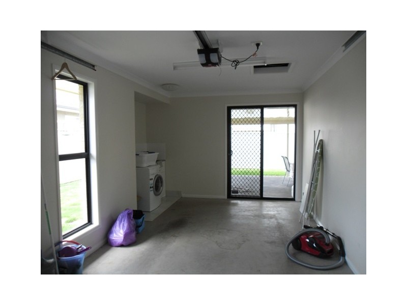 2 LAWTON PLACE, Miles QLD 4415