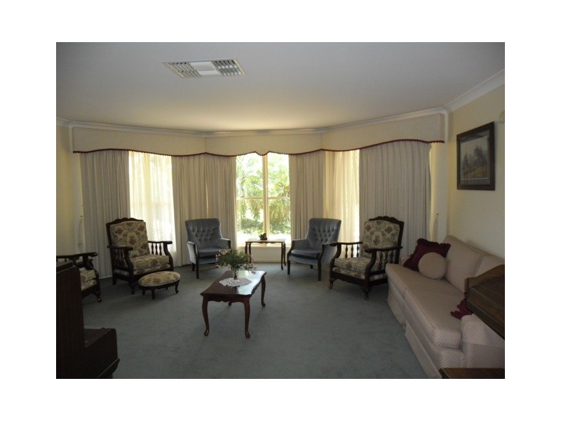42 CONDAMINE ST, Miles QLD 4415