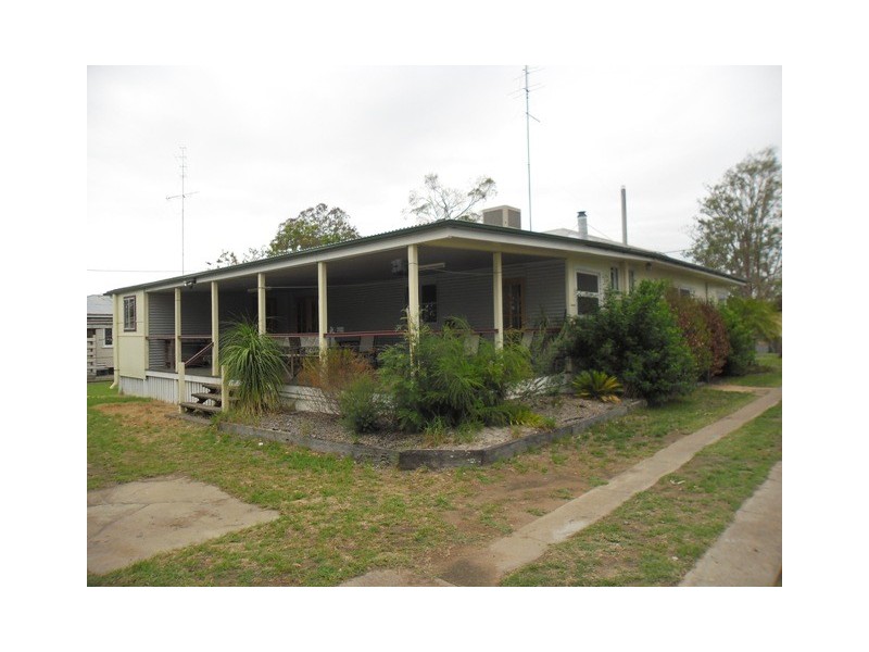 29 COLAMBA ST, Miles QLD 4415