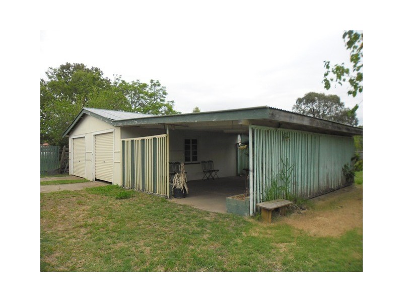 29 COLAMBA ST, Miles QLD 4415