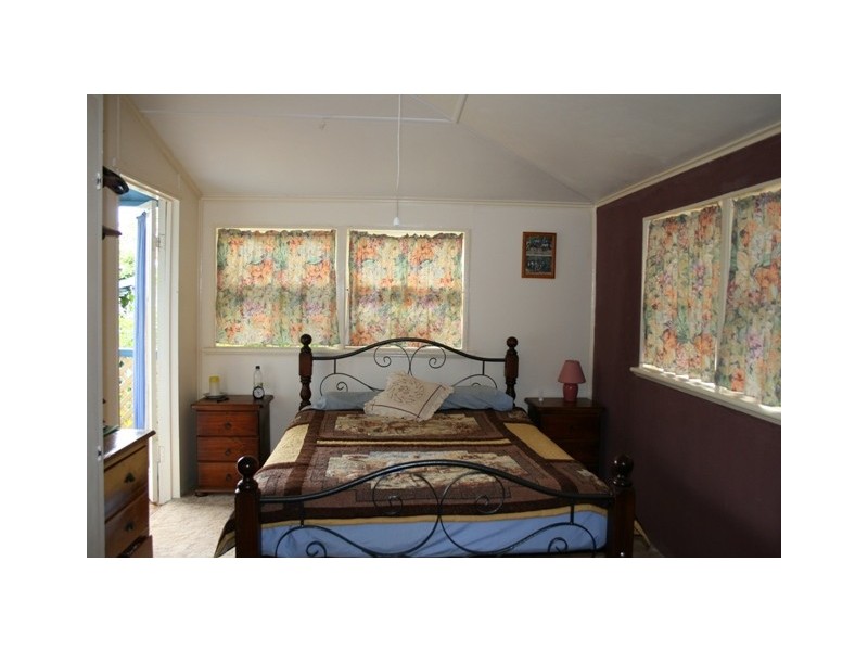17 WILSON ST, Condamine QLD 4416