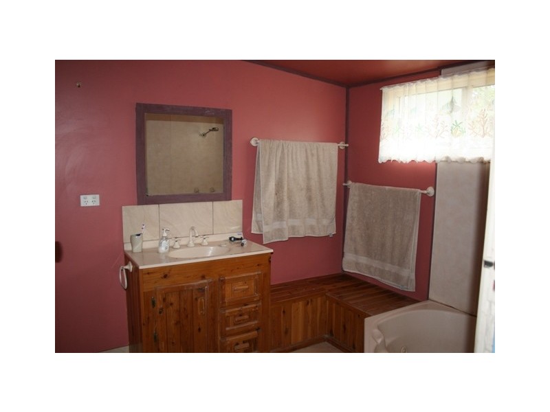 17 WILSON ST, Condamine QLD 4416