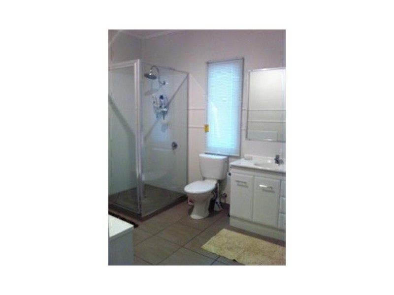 25 WRIGHT ST, Roma QLD 4455