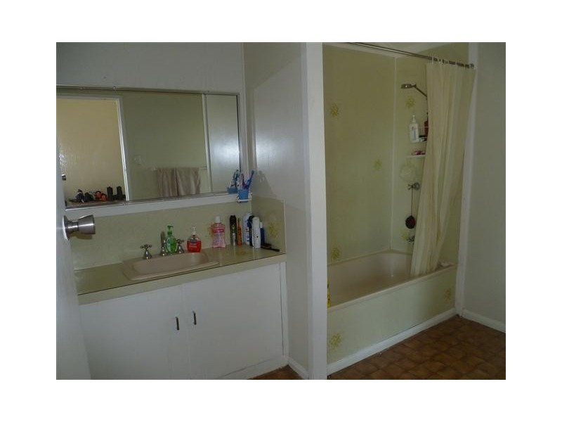 173 MCDOWALL ST, Roma QLD 4455