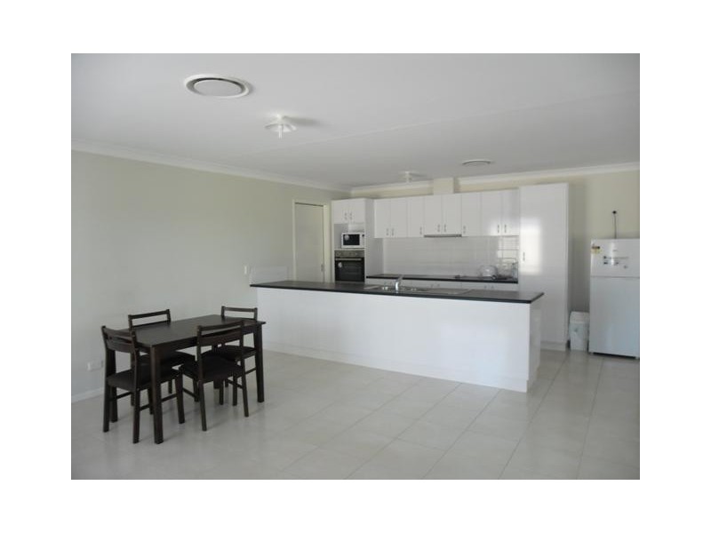 UNIT 1 and 2 RACECOURSE RD, Miles QLD 4415