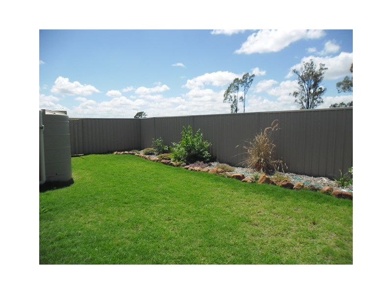 UNIT 1 and 2 RACECOURSE RD, Miles QLD 4415