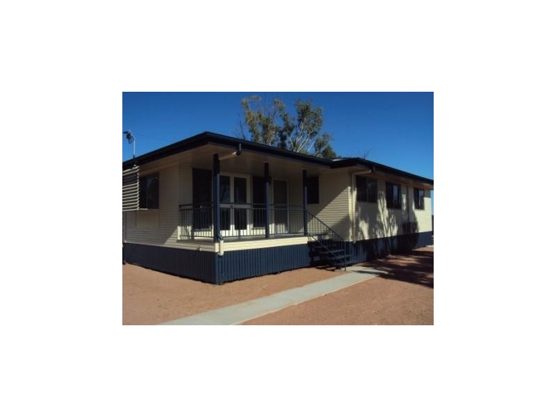 17 Stilt Street, Longreach QLD 4730