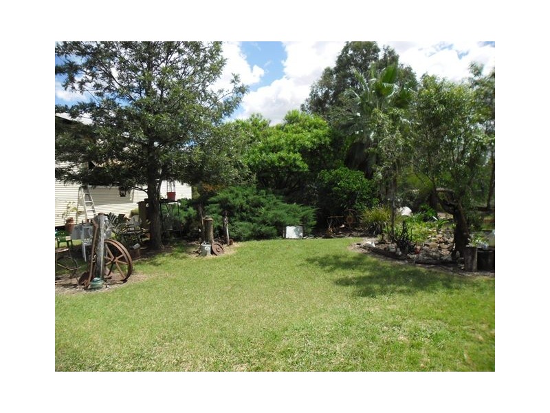 102 WILLIS ST, DRILLHAM, Drillham QLD 4424