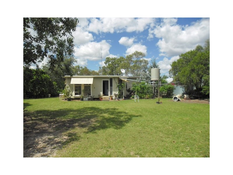 102 WILLIS ST, DRILLHAM, Drillham QLD 4424