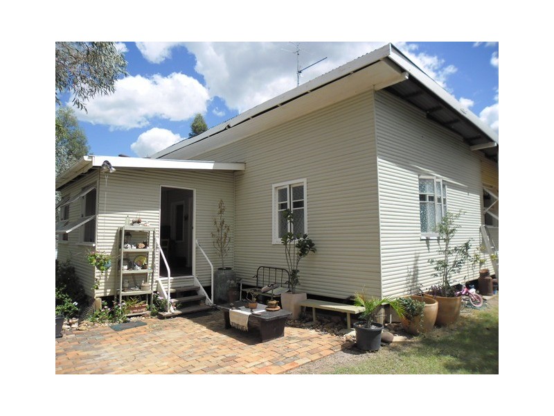 102 WILLIS ST, DRILLHAM, Drillham QLD 4424