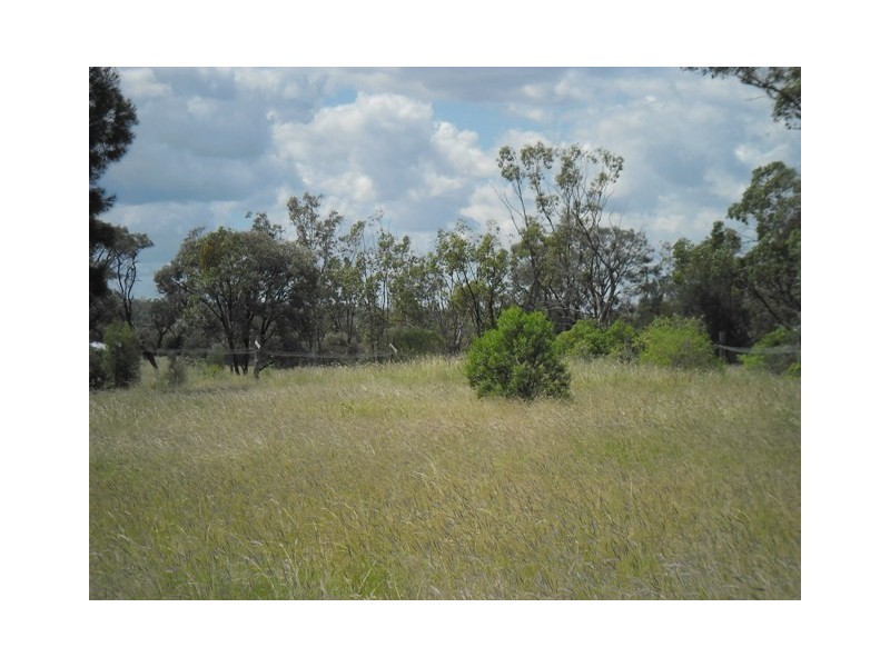 WILLIS ST, DRILLHAM, Miles QLD 4415