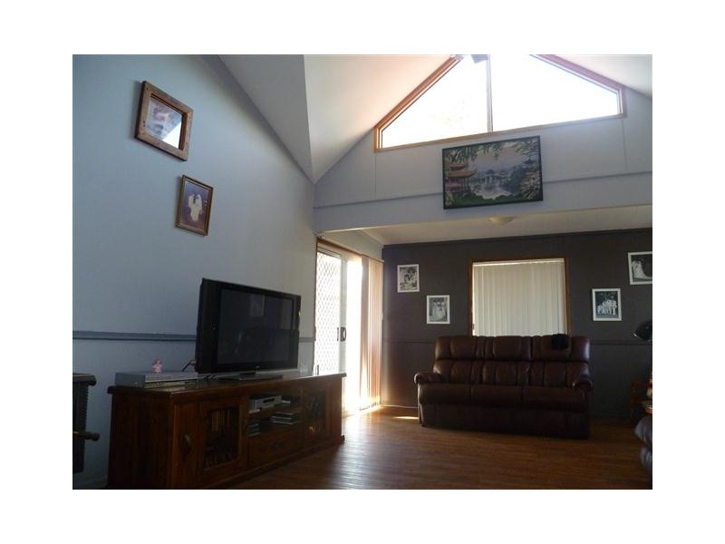 115 QUINTIN, Roma QLD 4455