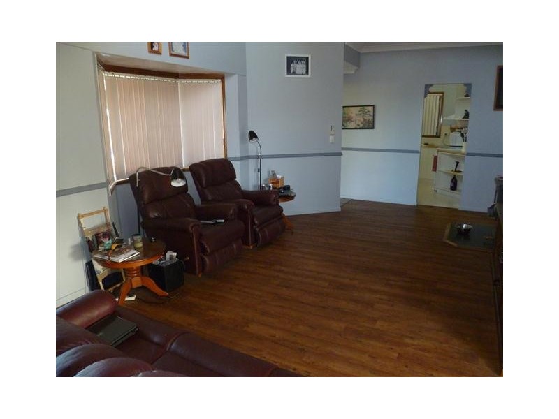 115 QUINTIN, Roma QLD 4455