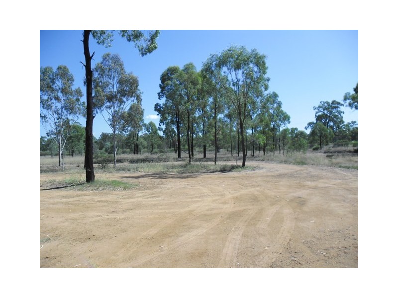 * CNR MCNULTY ST and LAYCOCK RD, Miles QLD 4415