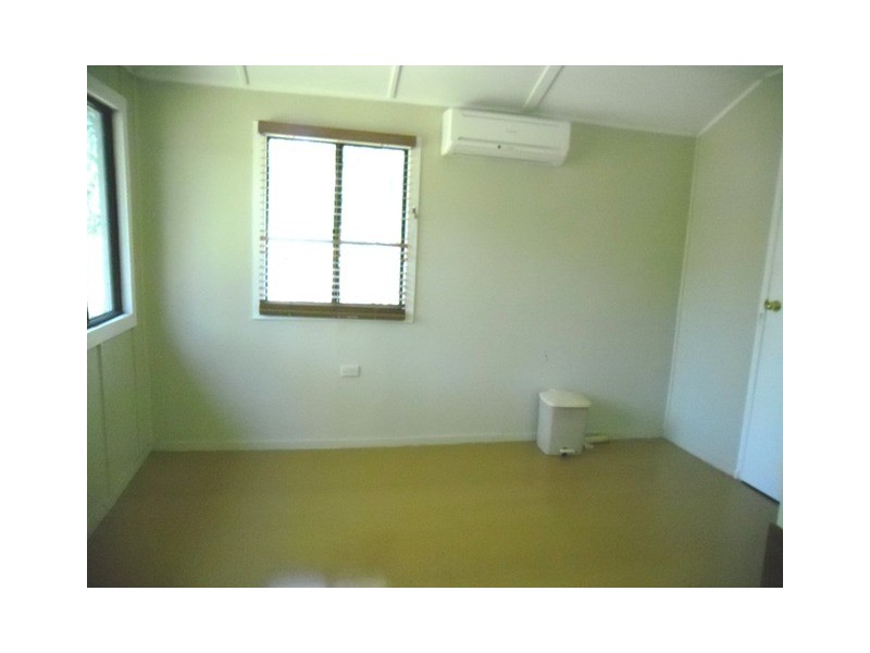 * CNR MCNULTY ST and LAYCOCK RD, Miles QLD 4415