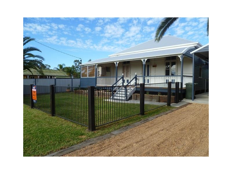 18 Queen St, Roma QLD 4455