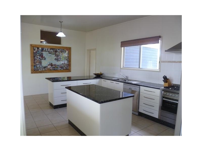 18 Queen St, Roma QLD 4455