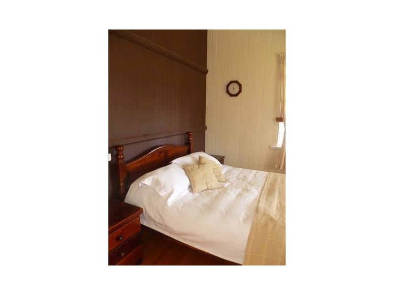 18 Queen St, Roma QLD 4455