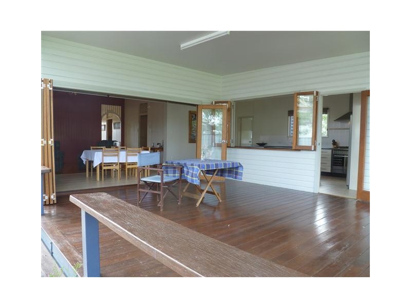 18 Queen St, Roma QLD 4455