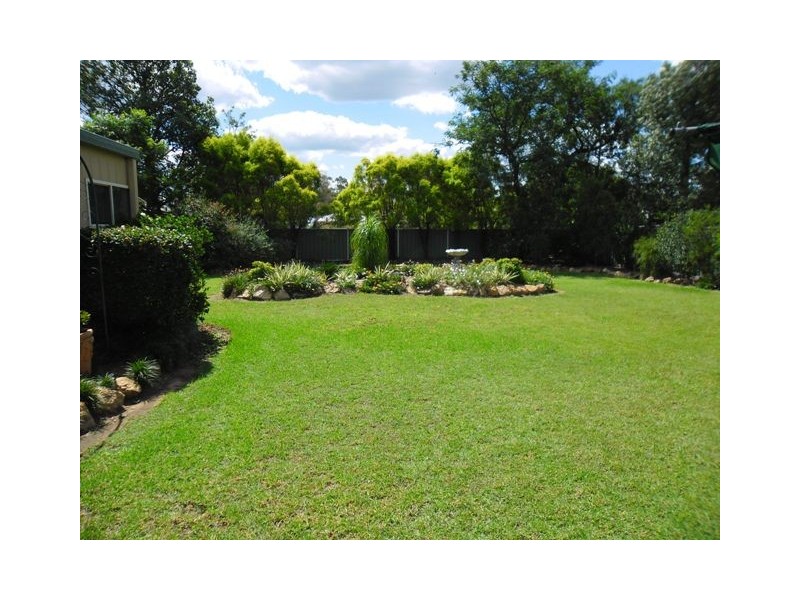 39 ELEANOR ST, Miles QLD 4415