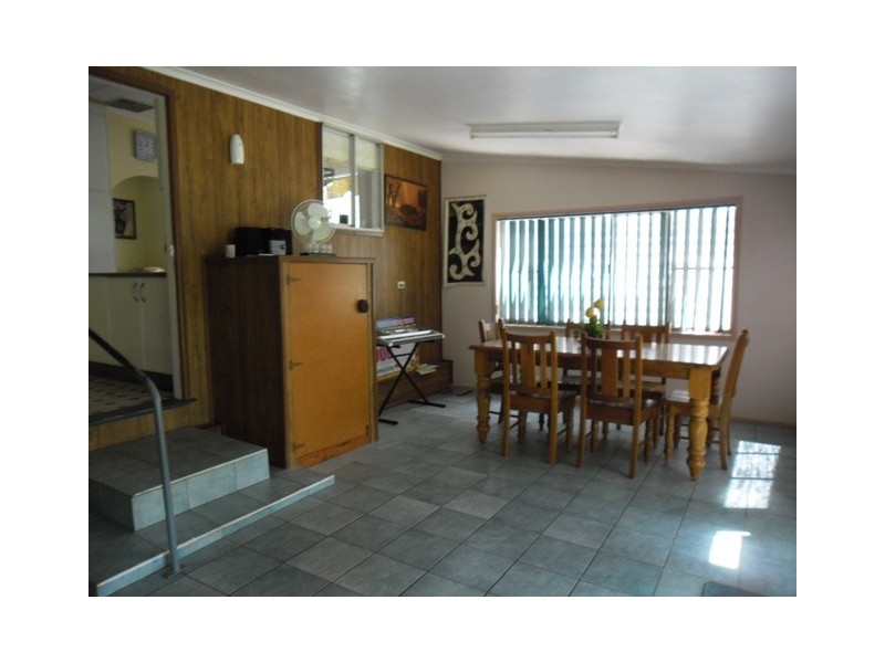 39 ELEANOR ST, Miles QLD 4415