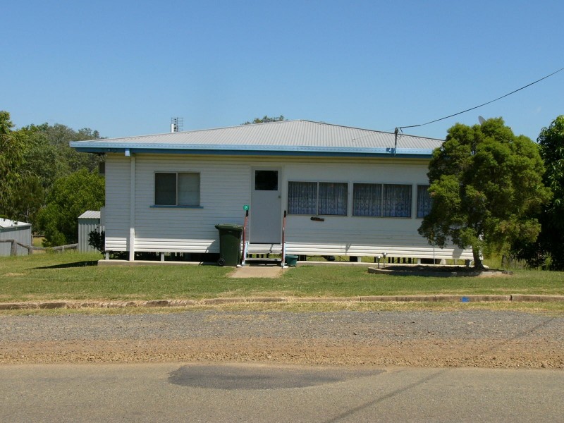 15 Dawson Street, Taroom QLD 4420