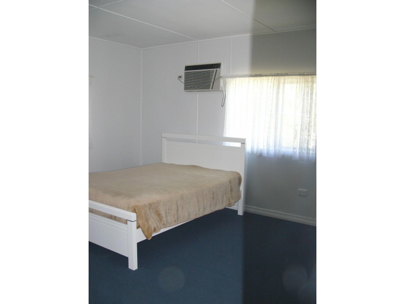 15 Dawson Street, Taroom QLD 4420