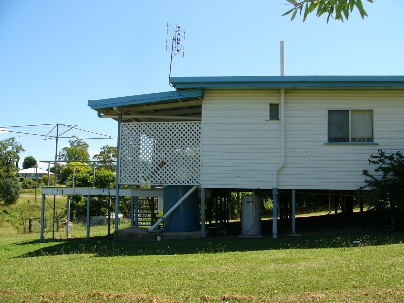 15 Dawson Street, Taroom QLD 4420