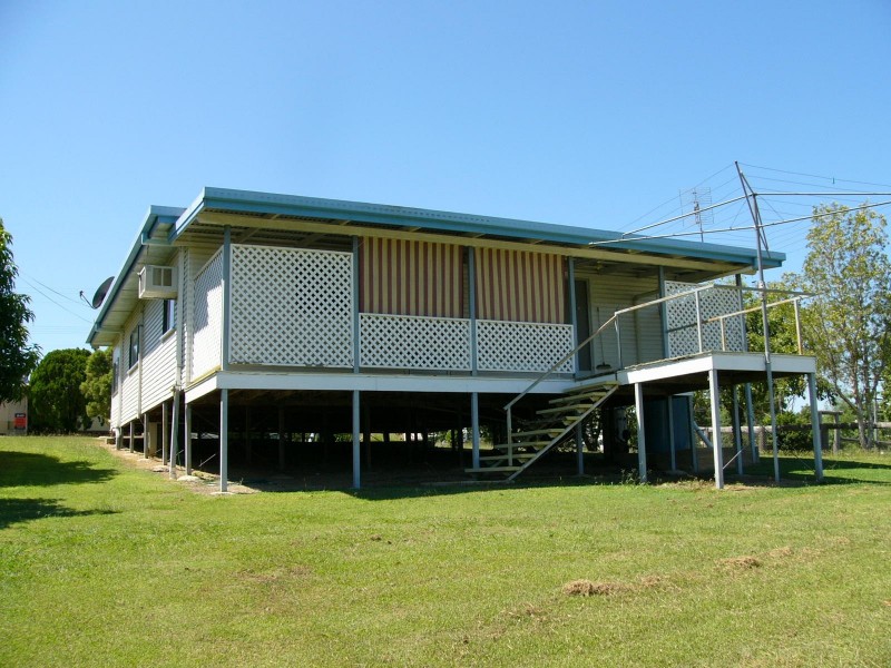 15 Dawson Street, Taroom QLD 4420