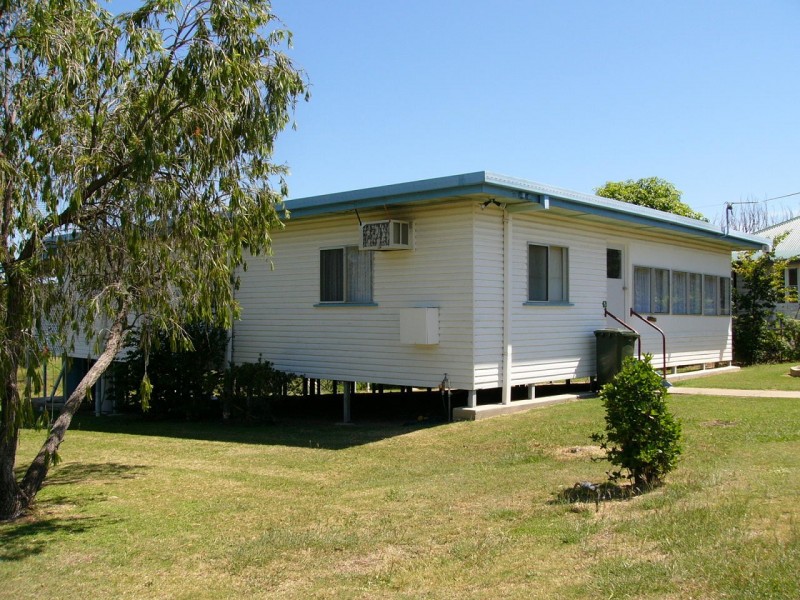 15 Dawson Street, Taroom QLD 4420