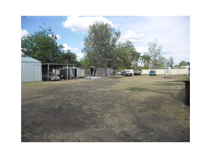 89 MARIAN ST, Miles QLD 4415