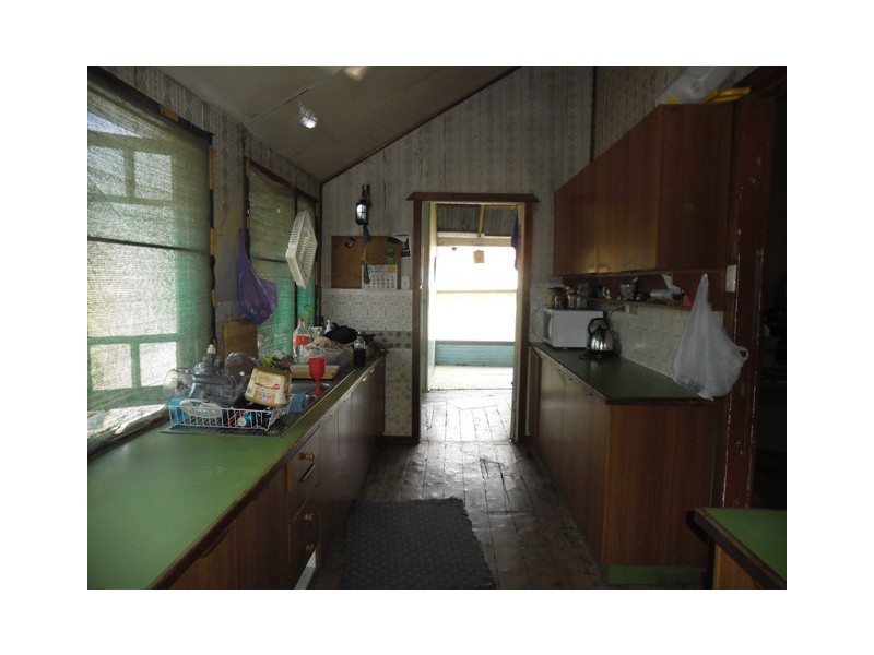 89 MARIAN ST, Miles QLD 4415