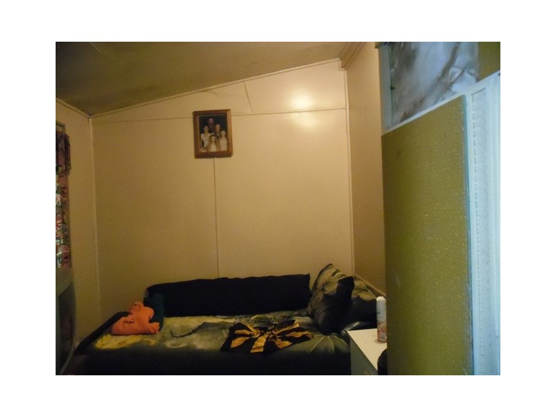 10 DAISY ST, Miles QLD 4415