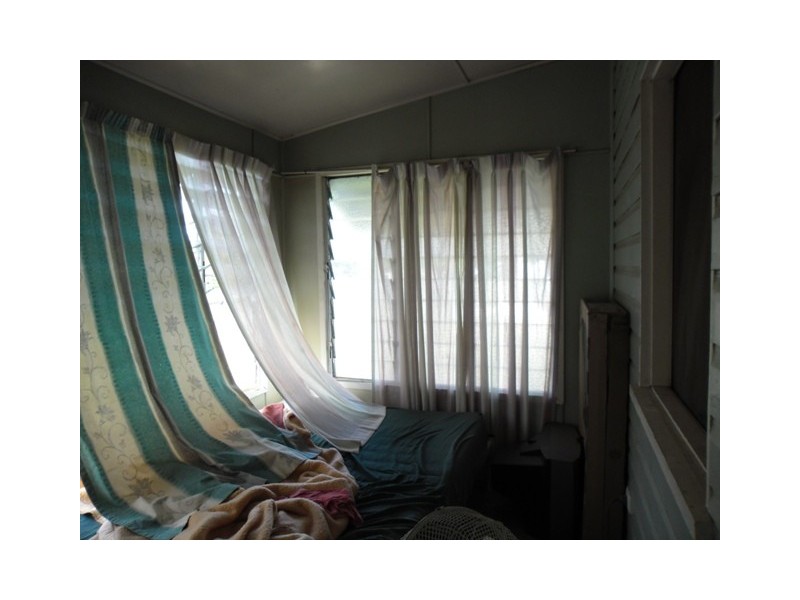 10 DAISY ST, Miles QLD 4415