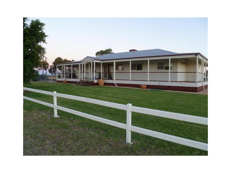 287 EUTHULLA RD, Roma QLD 4455