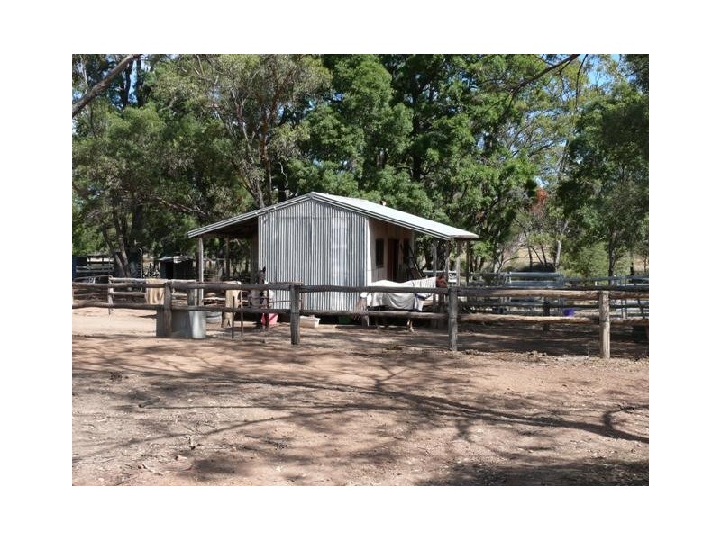” Dongara “, Roma QLD 4455