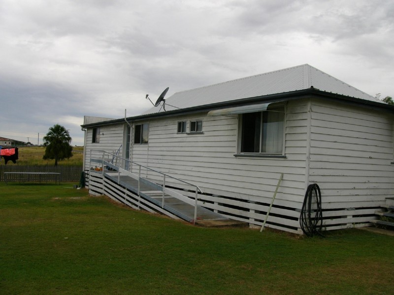21 Cracow Road, Taroom QLD 4420