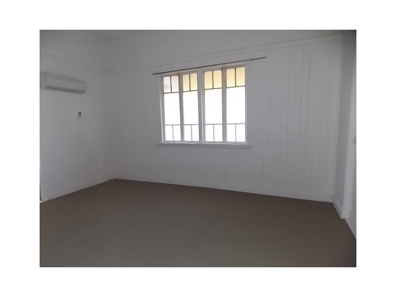 49 GARDEN STREET, Blackall QLD 4472