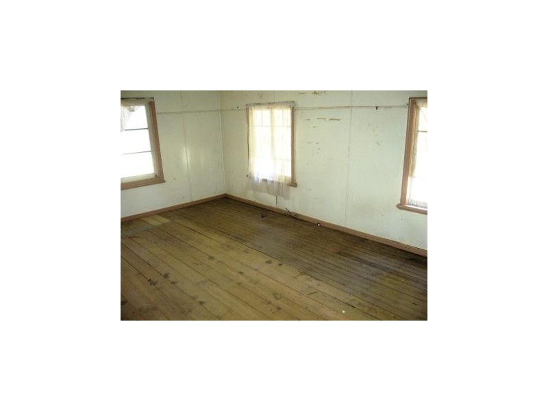 28 St Catherine Street, Isisford QLD 4731