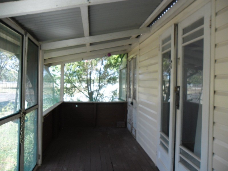 51 Hawkins Street, Miles QLD 4415