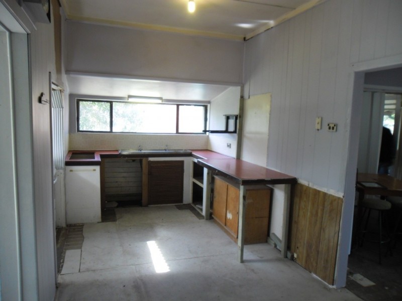 51 Hawkins Street, Miles QLD 4415