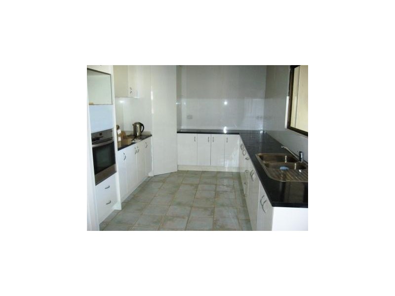 31 Quarrian Road, Longreach QLD 4730