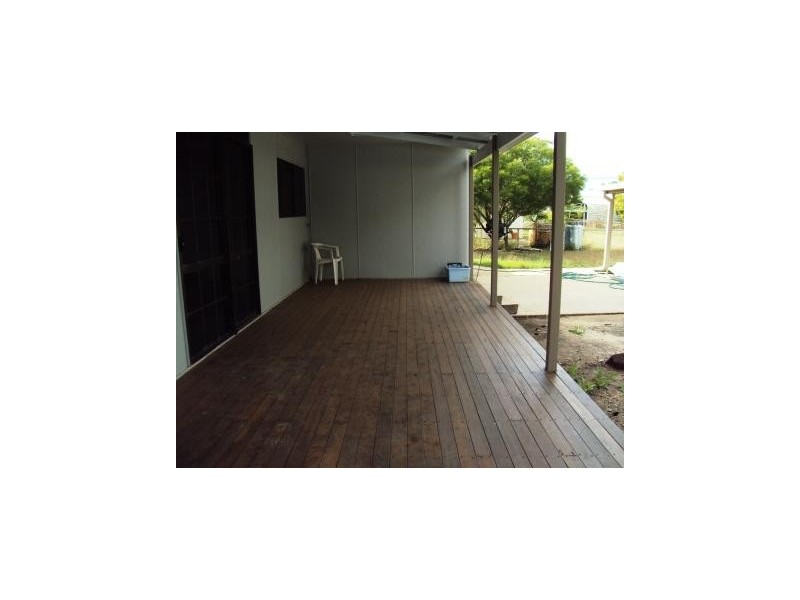 31 Quarrian Road, Longreach QLD 4730