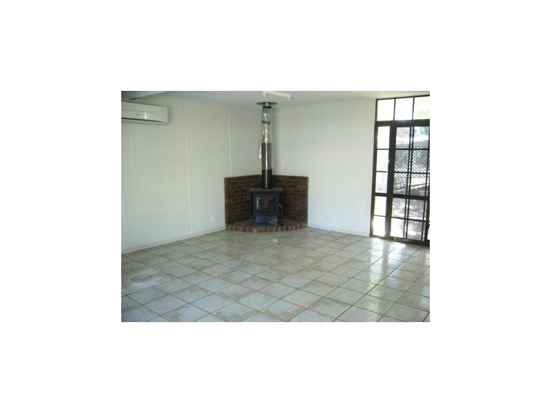 31 Quarrian Road, Longreach QLD 4730