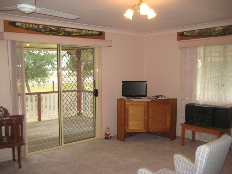 7 Sandalwood Avenue, Dalby QLD 4405
