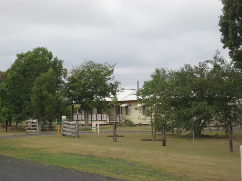 7 Sandalwood Avenue, Dalby QLD 4405