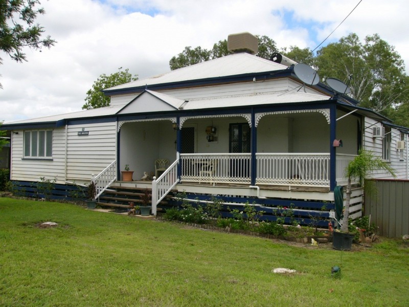 19 Dawson Street, Taroom QLD 4420