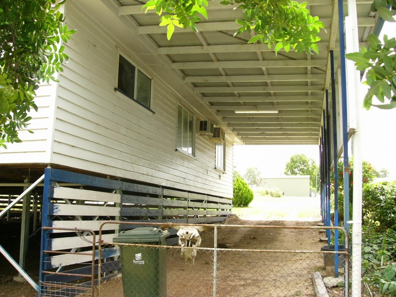 19 Dawson Street, Taroom QLD 4420