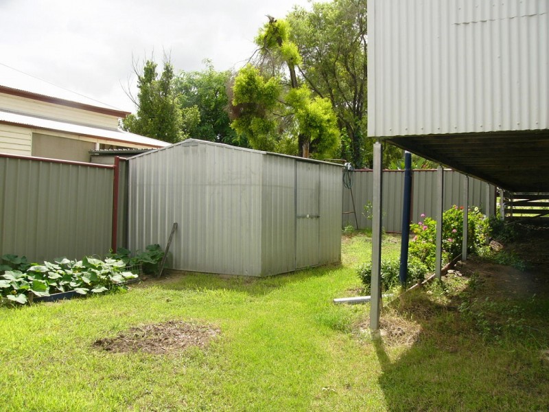 19 Dawson Street, Taroom QLD 4420