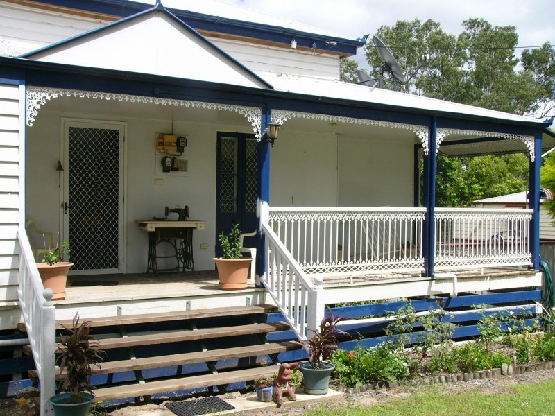 19 Dawson Street, Taroom QLD 4420